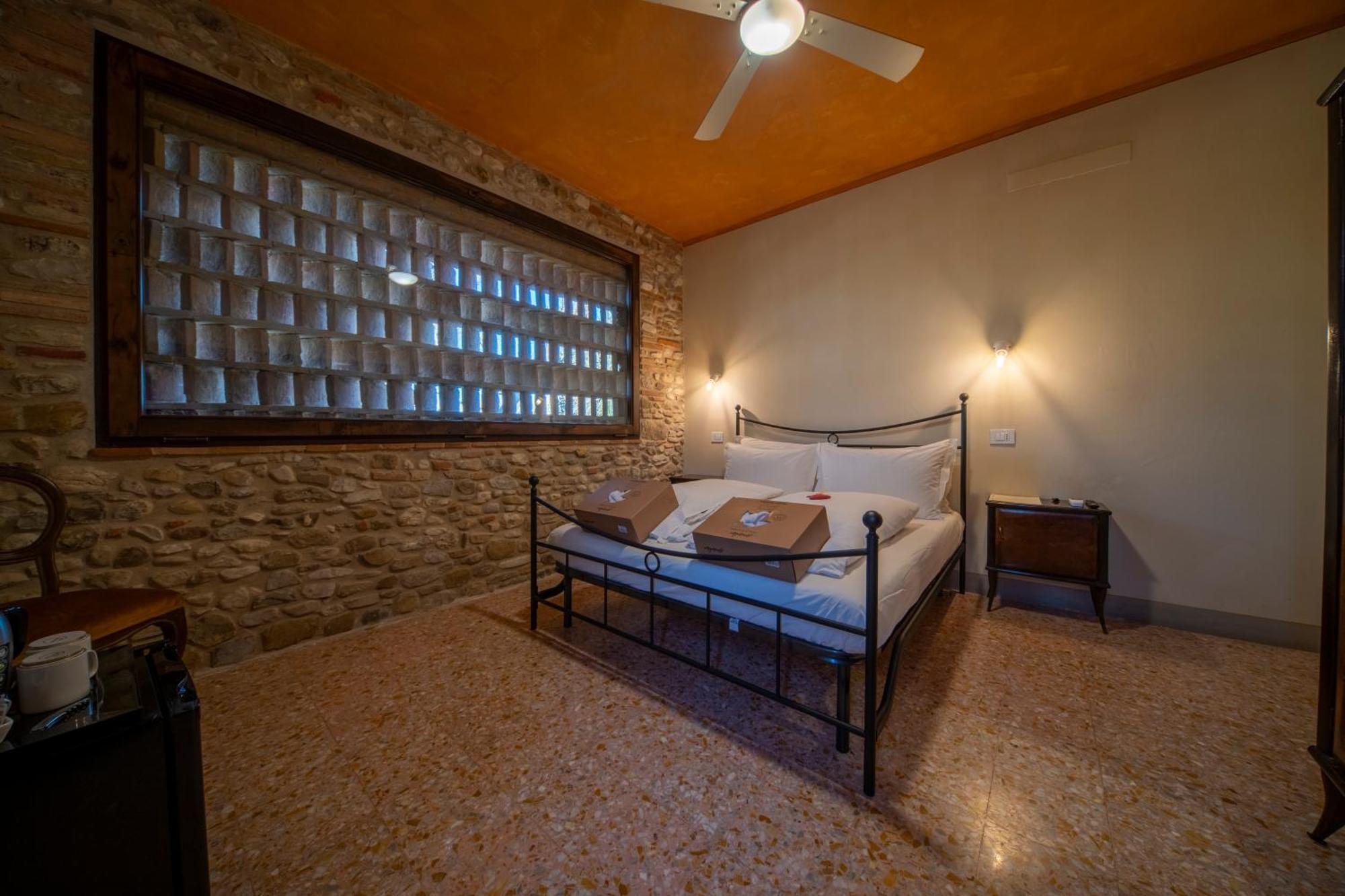 Agriturismo Podere Tovari 安吉亚里 外观 照片