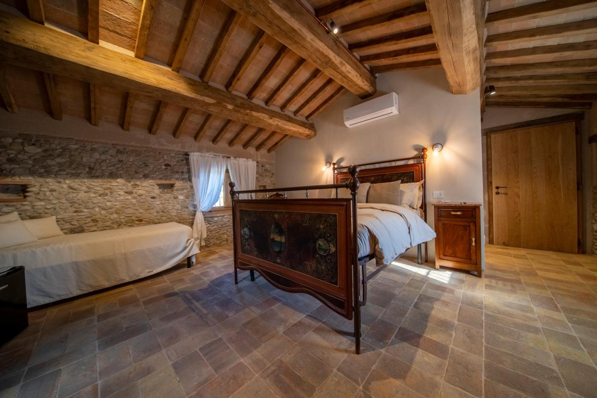 Agriturismo Podere Tovari 安吉亚里 外观 照片