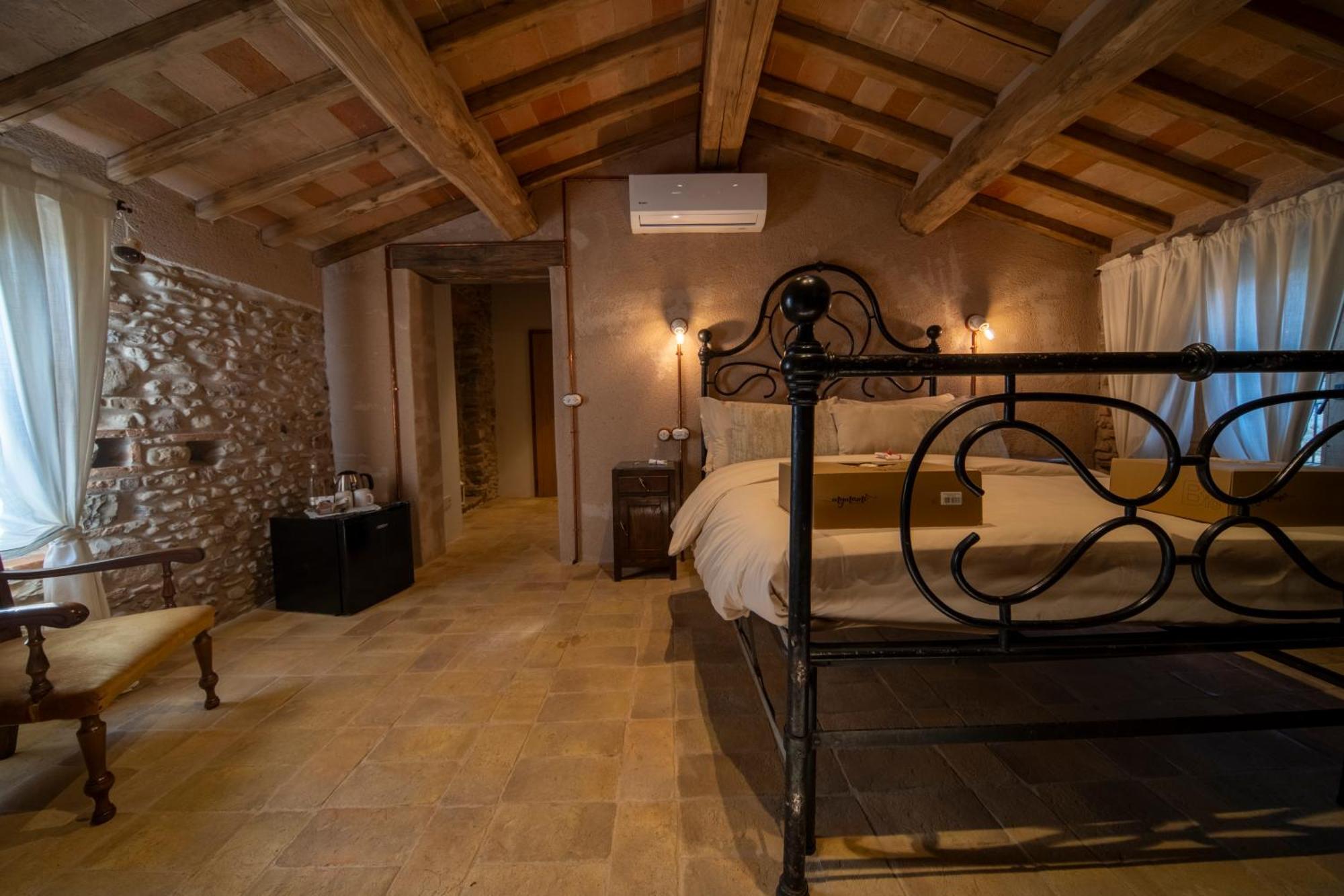 Agriturismo Podere Tovari 安吉亚里 外观 照片