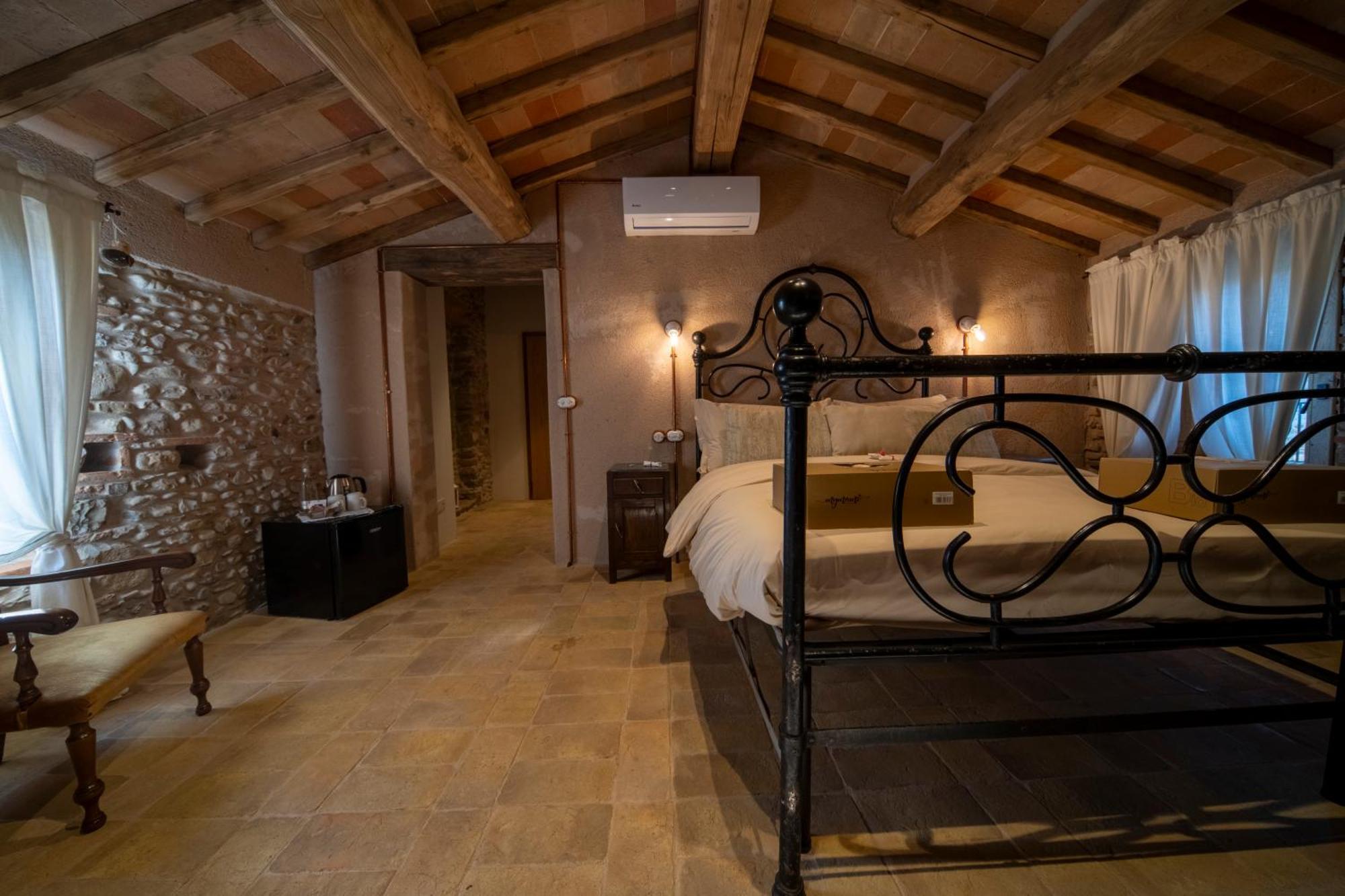 Agriturismo Podere Tovari 安吉亚里 外观 照片