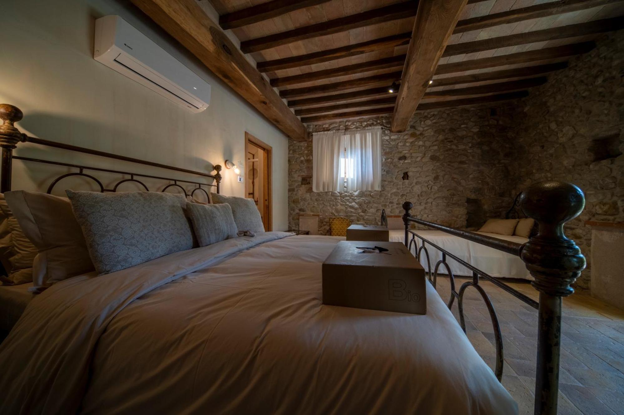 Agriturismo Podere Tovari 安吉亚里 外观 照片