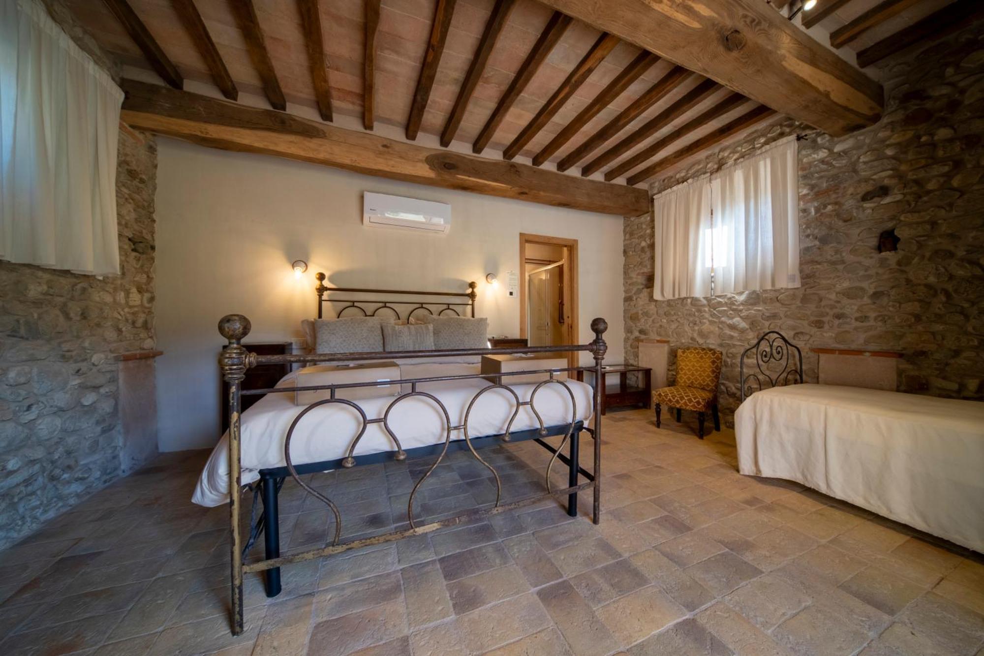 Agriturismo Podere Tovari 安吉亚里 外观 照片